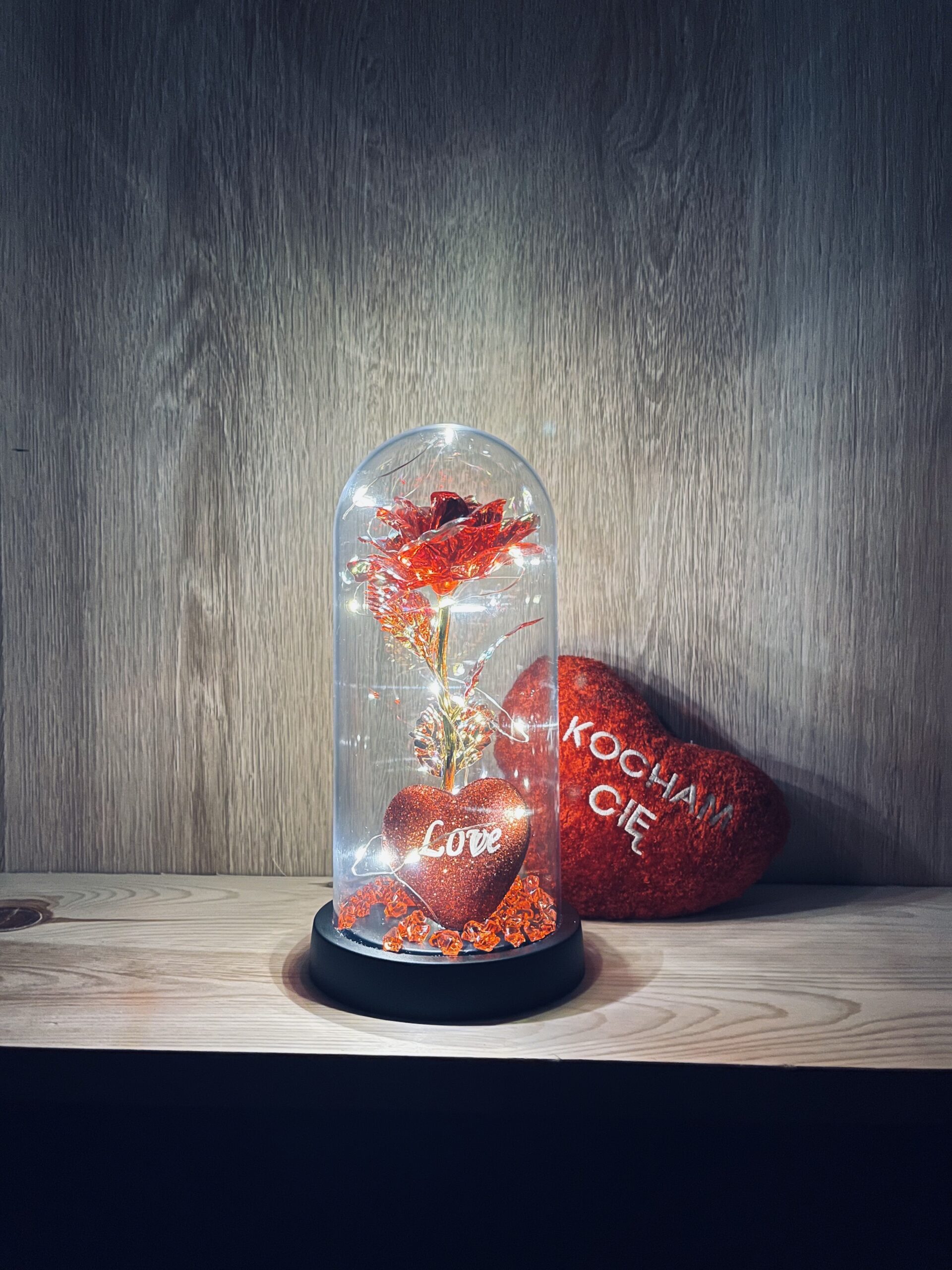 Wieczna Róża w Kopule z Oświetleniem LED Sercem Koralikami Czerwona 21x11cm - obrazek 6