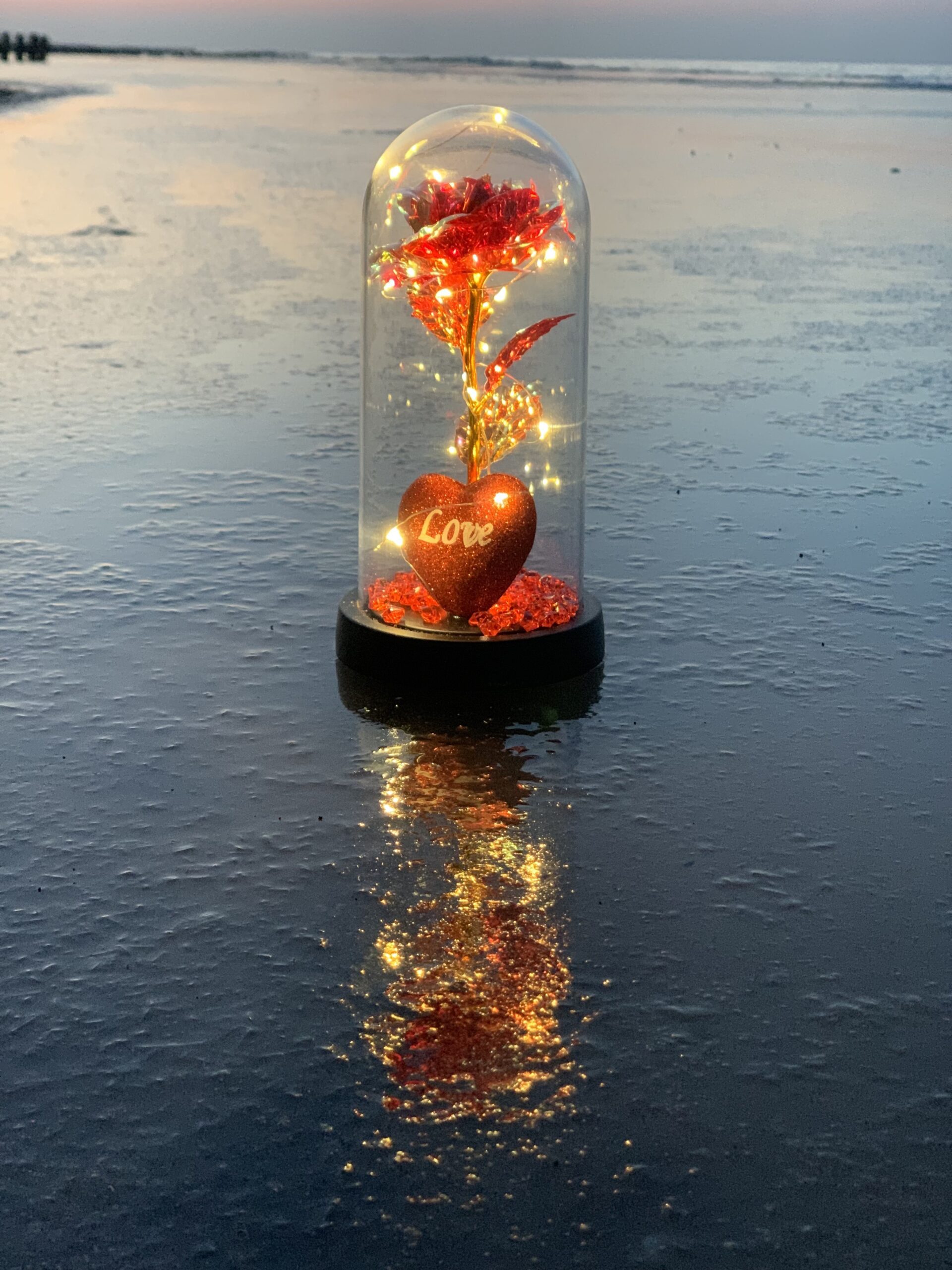 Wieczna Róża w Kopule z Oświetleniem LED Sercem Koralikami Czerwona 21x11cm - obrazek 14